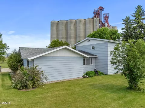 203 2nd Ave E, Ray, ND 58849 photo 32