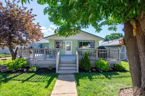 203 Millionaire Ave, Mott, ND 58646