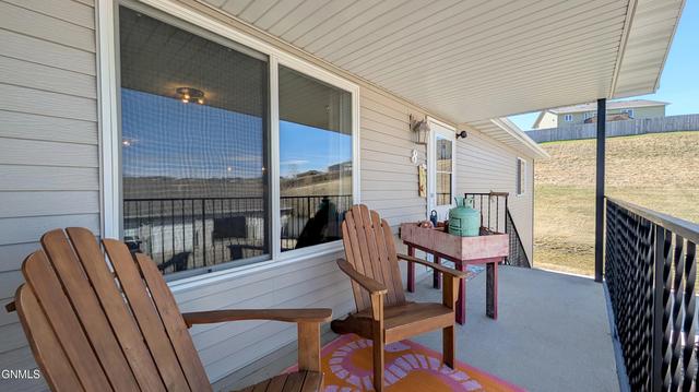 1130 35th St, Bismarck, ND 58501