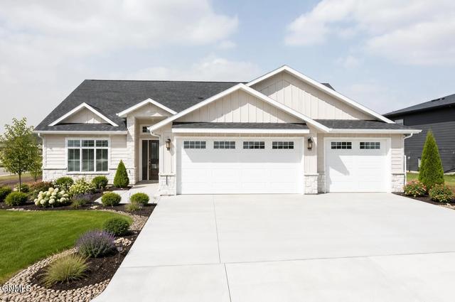 4002 Valley Dr, Bismarck, ND 58503