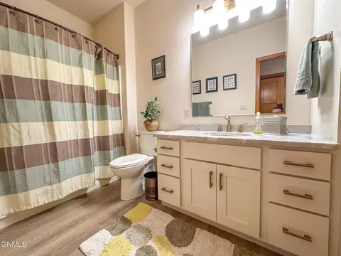Bath - 1959 Mesquite Loop, Bismarck, ND 58503 photo 2 of 3