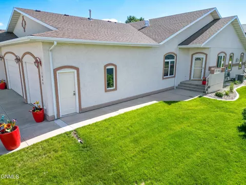 Exterior - 1959 Mesquite Loop, Bismarck, ND 58503 photo 7 of 9
