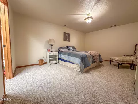 Bedroom - 1959 Mesquite Loop, Bismarck, ND 58503 photo 7 of 8