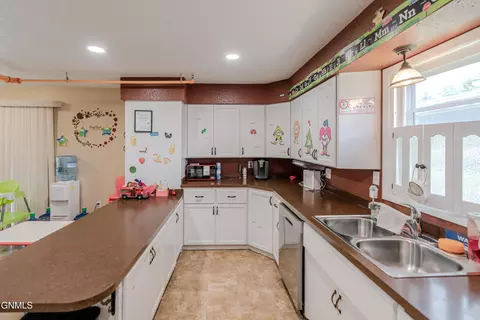 Kitchen - 505 Collins Ave, Mandan, ND 58554 photo 3 of 3