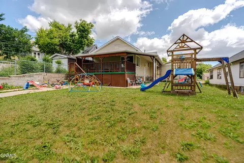 Exterior - 505 Collins Ave, Mandan, ND 58554 photo 6 of 7