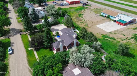 View/Area - 4509 1st Ave W, Williston, ND 58801 photo 6 of 10