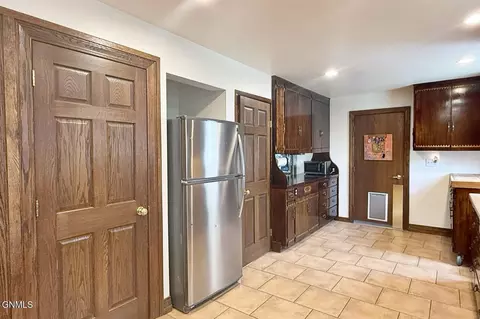 Kitchen - 4509 1st Ave W, Williston, ND 58801 photo 12 of 12
