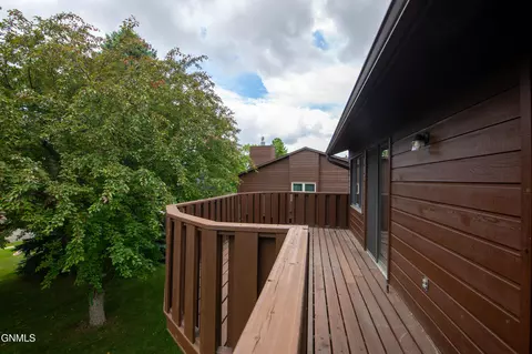 443 E Brandon Dr, Bismarck, ND 58503 photo 39