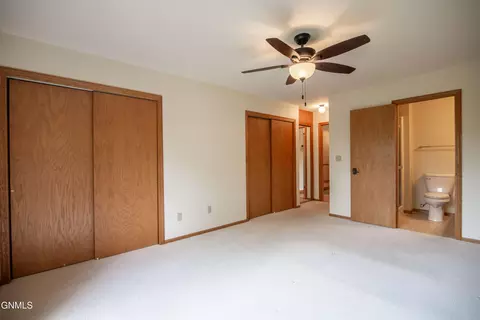 443 E Brandon Dr, Bismarck, ND 58503 photo 20