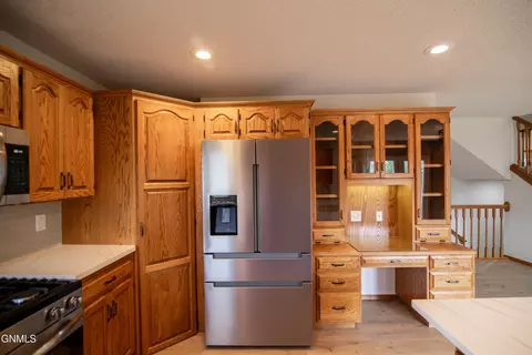 518 Huron Dr, Bismarck, ND 58503 photo 15