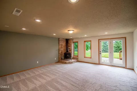 518 Huron Dr, Bismarck, ND 58503 photo 31