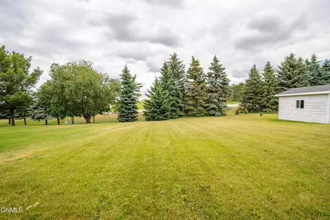 518 Huron Dr, Bismarck, ND 58503 photo 45
