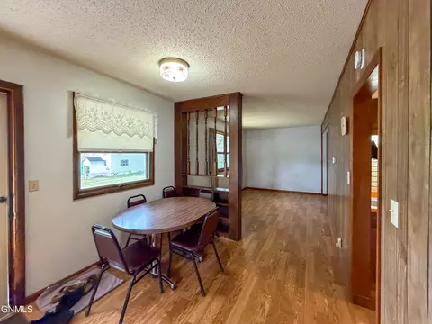1208 Avenue B E, Bismarck, ND 58501 photo 3