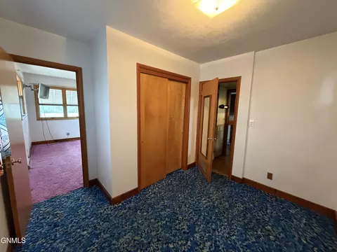 1208 Avenue B E, Bismarck, ND 58501 photo 9