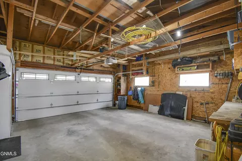 1518 6th Ave W, Williston, ND 58801 photo 24