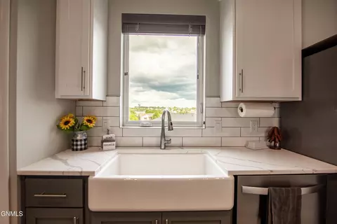 Kitchen - 4800 Cornice Loop, Bismarck, ND 58503 photo 2 of 4