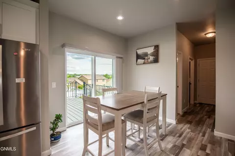 Dining - 4800 Cornice Loop, Bismarck, ND 58503 photo 1 of 3