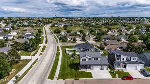 View/Area - 4800 Cornice Loop, Bismarck, ND 58503 photo 7 of 11