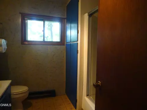 507 Lyon St, Stanton, ND 58571 photo 10