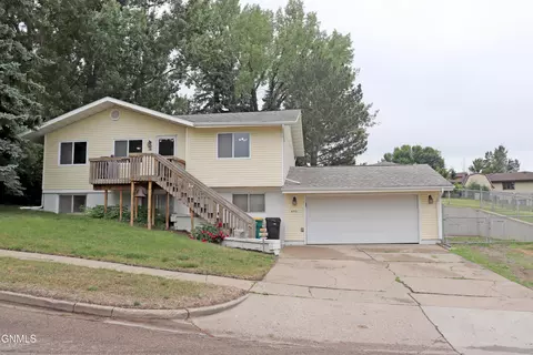 2401 Boulevard Ave, Bismarck, ND 58501