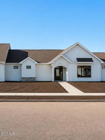 314 Lennox Dr, Bismarck, ND 58504