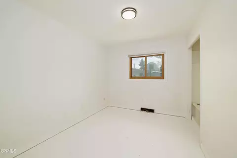 Bedroom - 843 Dell Ave, Dickinson, ND 58601 photo 1 of 5