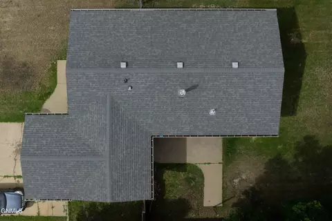 View/Area - 843 Dell Ave, Dickinson, ND 58601 photo 12 of 14