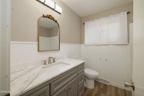 Bath - 843 Dell Ave, Dickinson, ND 58601 photo 1 of 2