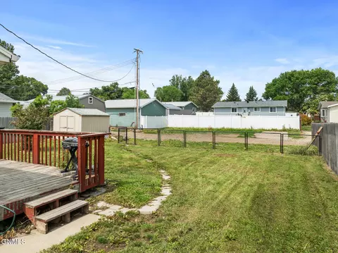 1925 8th Ave W, Williston, ND 58801 photo 7