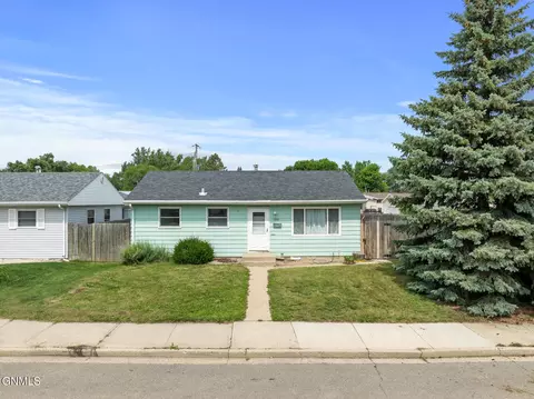 1925 8th Ave W, Williston, ND 58801 photo 2