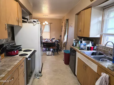 1111 Riverview Ave, Bismarck, ND 58504 photo 4