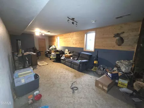 1111 Riverview Ave, Bismarck, ND 58504 photo 11