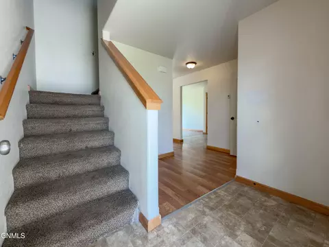 341 Adeline Dr, Stanley, ND 58784 photo 2