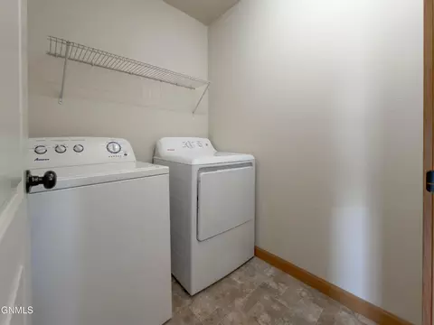 341 Adeline Dr, Stanley, ND 58784 photo 20