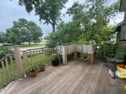 Exterior - 111 Roosevelt Ave NE, Bowbells, ND 58721 photo 2 of 2