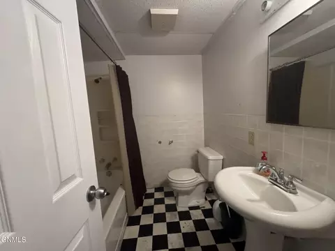 Bath - 111 Roosevelt Ave NE, Bowbells, ND 58721 photo 2 of 2
