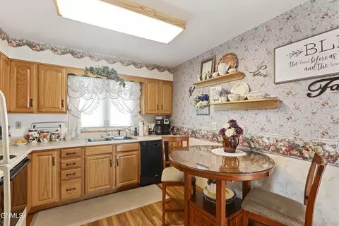 1509 7th Ave W, Williston, ND 58801 photo 8