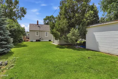 612 4th St W, Williston, ND 58801 photo 6