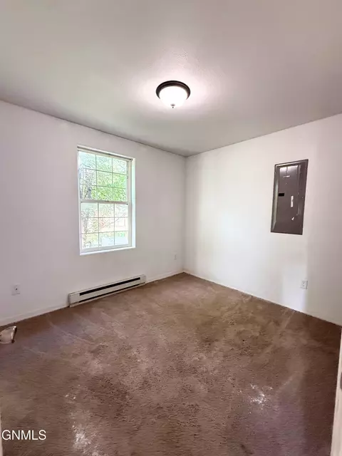 516 University Ave, Williston, ND 58801 photo 16