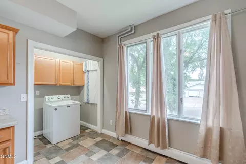 2100 Rosser Ave E, Bismarck, ND 58501 photo 13