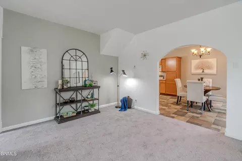 2100 Rosser Ave E, Bismarck, ND 58501 photo 3