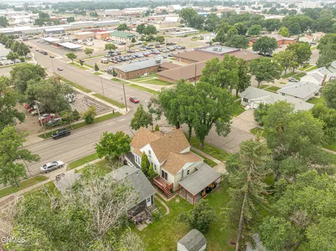 2100 Rosser Ave E, Bismarck, ND 58501 photo 22