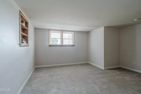 2100 Rosser Ave E, Bismarck, ND 58501 photo 26