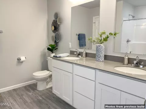 Bath - 4708 Obsidian Ct NW, Mandan, ND 58554 photo 2 of 2