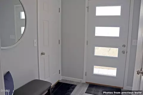 Entry Way - 4708 Obsidian Ct NW, Mandan, ND 58554 photo 1 of 2