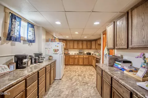 112 Pacific Ave, Mott, ND 58646 photo 5