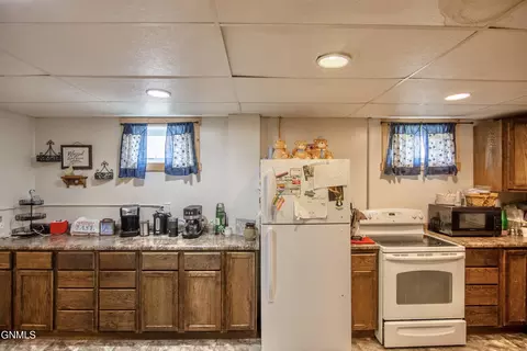 112 Pacific Ave, Mott, ND 58646 photo 28