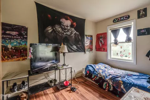 Bedroom - 303 Interstate Ave, Bismarck, ND 58503 photo 4 of 7