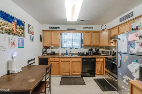 Kitchen - 303 Interstate Ave, Bismarck, ND 58503 photo 4 of 6