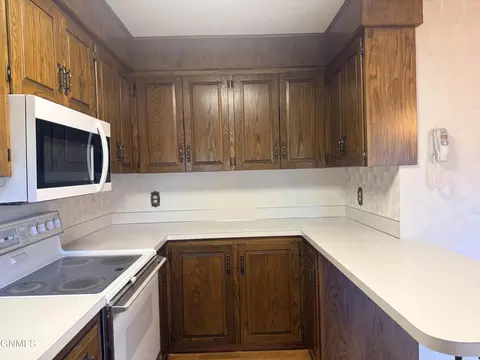 Kitchen - 2013 Assumption Dr, Bismarck, ND 58501 photo 3 of 4